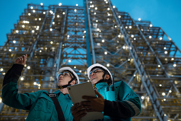 ЭП-600 вечером